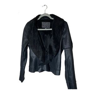 Guess Faux Leather Jacket with Faux Sherpa Lining at Collar Black Size M